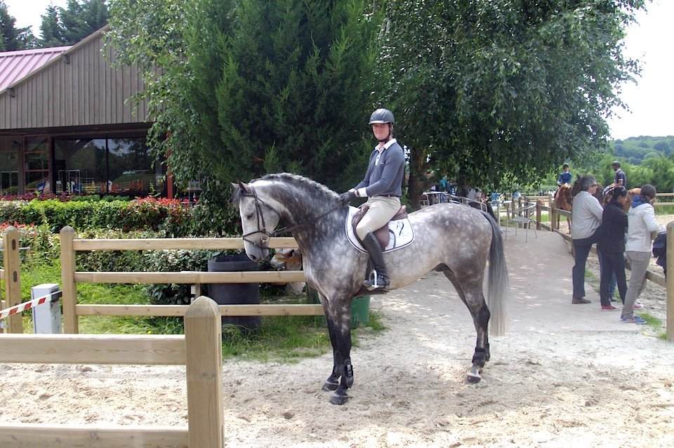 Charly riding Continuum